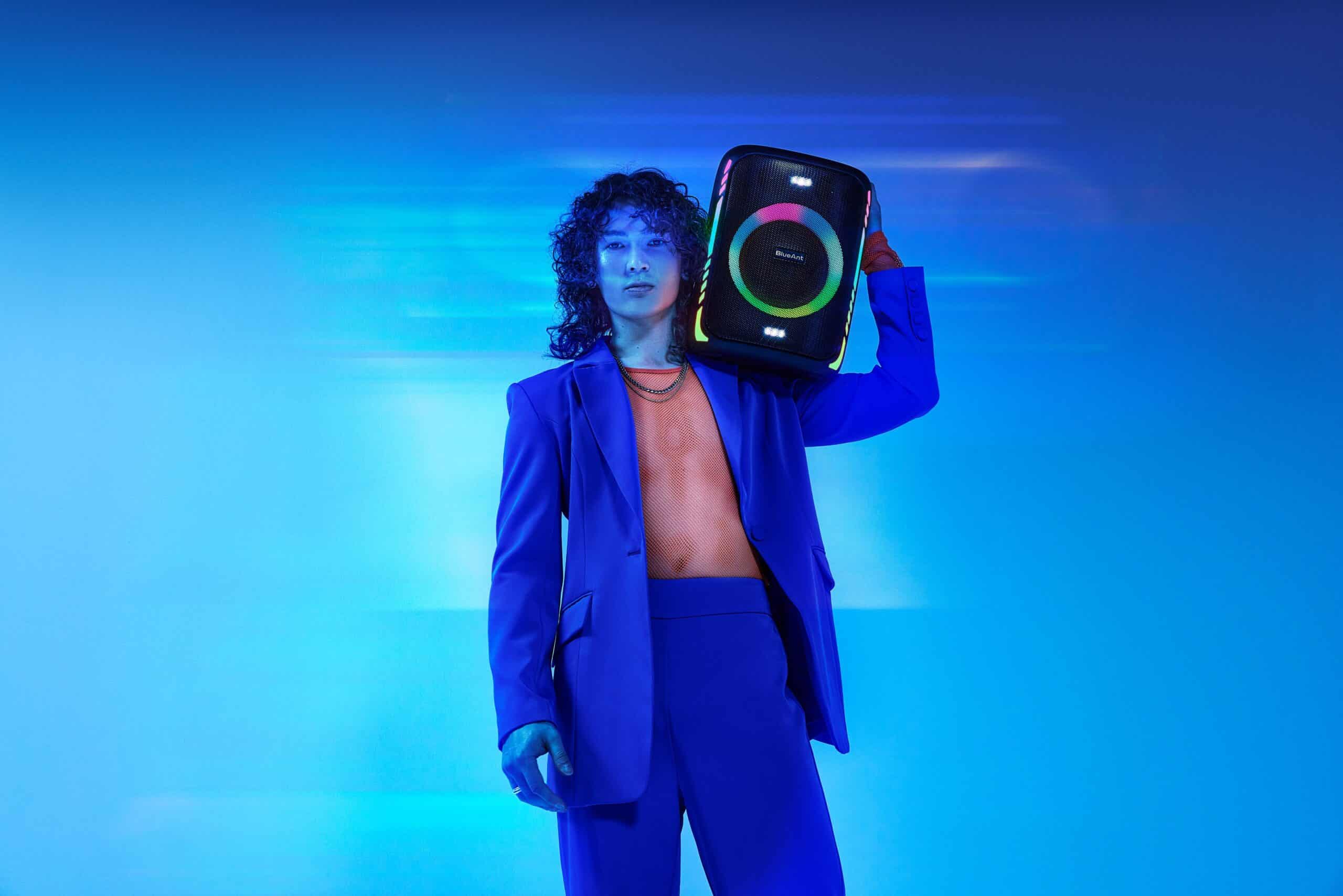 blue-ant-party-speaker-10